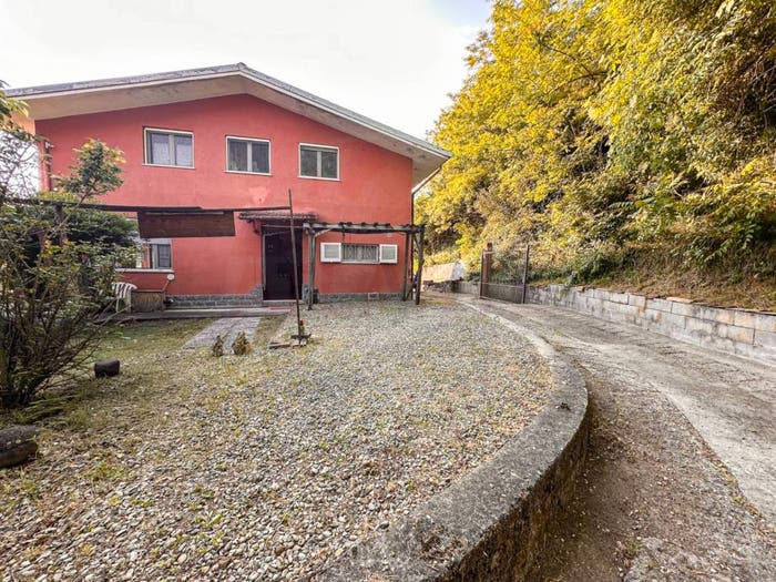 Casa con 6 locali in vendita in REGIONE VALLERANA, Alice Bel Colle