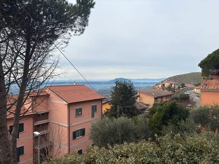 Appartamento trilocale in vendita in Via Rieti, Centro, Fara in Sabina