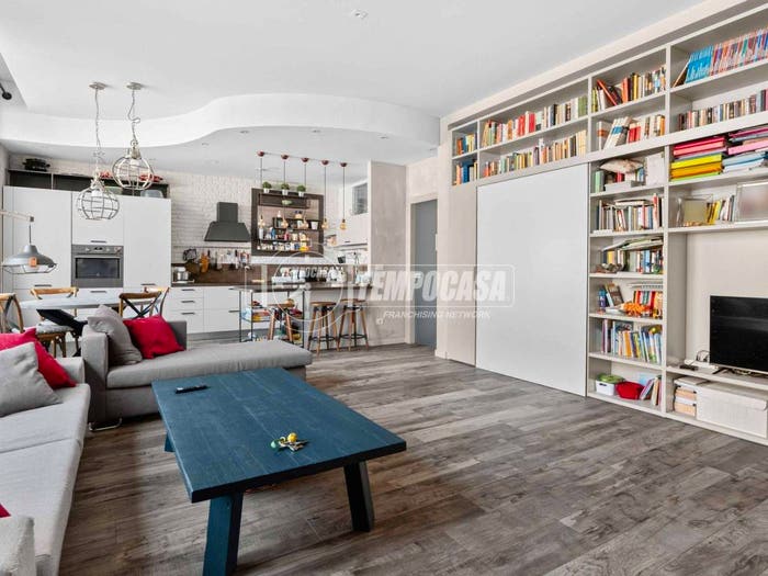 Appartamento trilocale in vendita in Corso San Gottardo, Ascanio Sforza, Milano