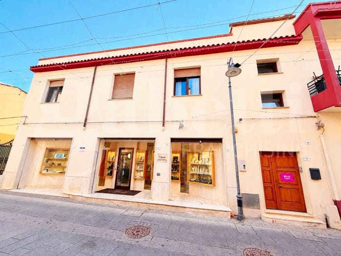 Appartamento con 5 locali in vendita in corso gramsci, Centro, Capoterra