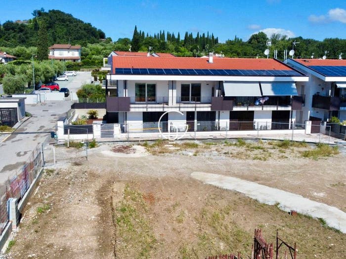 Appartamento trilocale in vendita in Via Tito Speri, Centro, Padenghe sul Garda