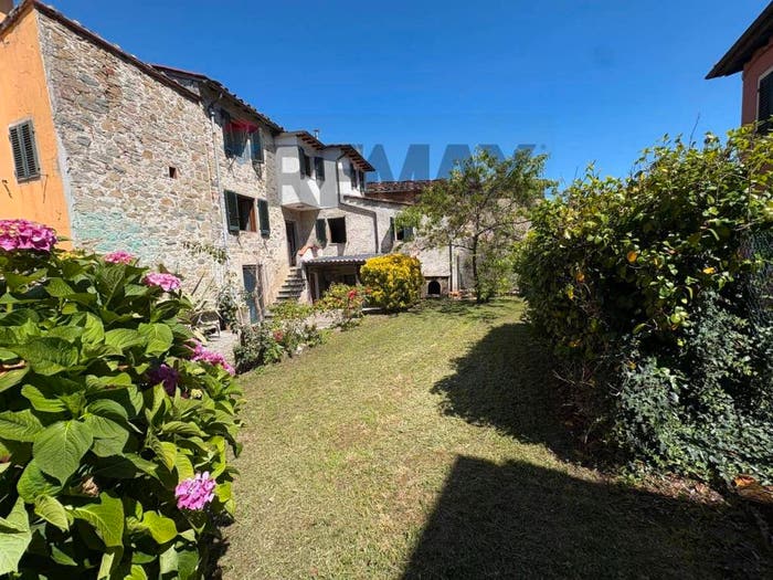 Casa con 6 locali in vendita in Benabbio, Bagni di Lucca