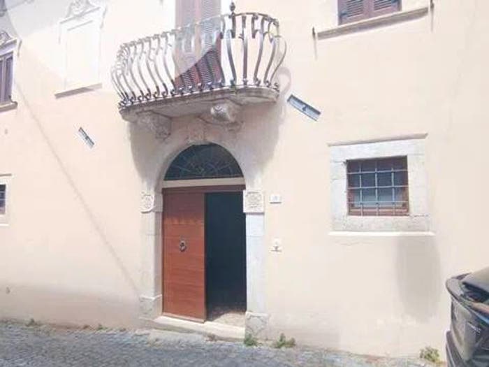 Appartamento quadrilocale in vendita in Via Giuseppe Garibaldi, Centro, Barete