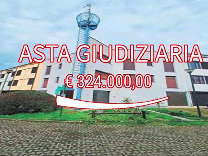 Appartamento con 5 locali in vendita in via monte adamello, Centro, Lignano Sabbiadoro