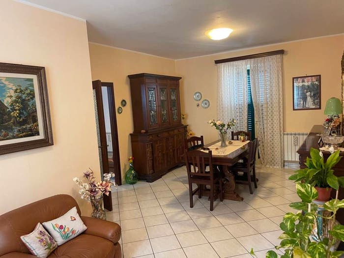 Appartamento con 5 locali in vendita in Via Gioacchino Vaglica, Centro, Monreale
