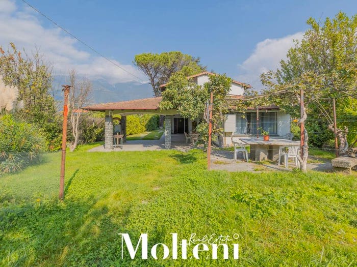 Casa quadrilocale in vendita in Nazionale Nord, Colico Piano, Colico
