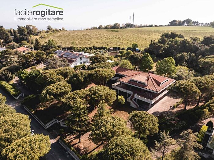 Casa con 6 locali in vendita in Via del Pettirosso, Ledimar Baratoff, Pesaro