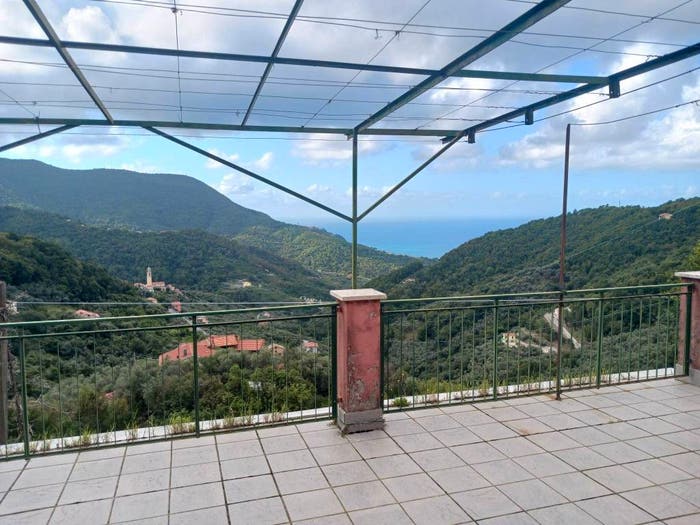 Appartamento con 5 locali in vendita in Località Roverano, Moneglia