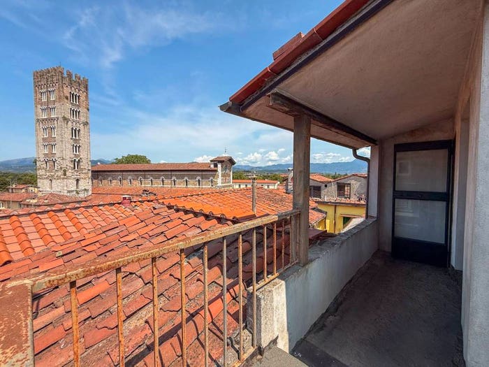 Appartamento con 6 locali in vendita in Via Degli Angeli, Piazza Napoleone San Michele, Lucca