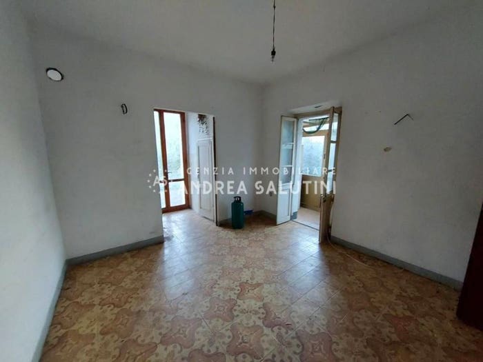 Appartamento trilocale in vendita in Centro, Buti