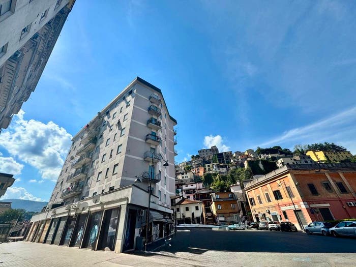 Appartamento con 6 locali in vendita in Piazza Berardi, Centro, Ceccano