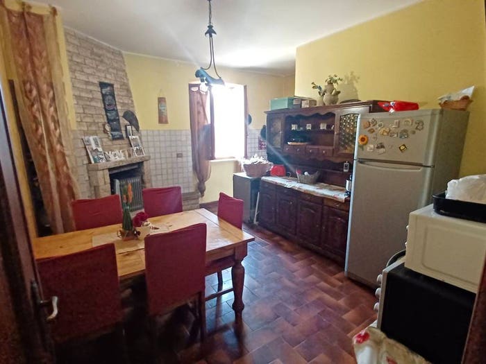 Appartamento con 5 locali in vendita in Via Madonna delle Grazie, Centro, Priverno