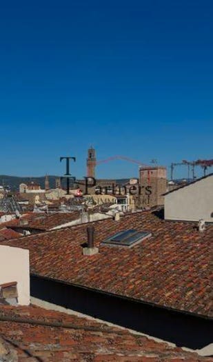 Appartamento quadrilocale in vendita in Borgo Tegolaio, Santo Spirito, Firenze