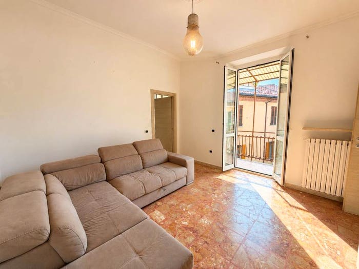 Appartamento trilocale in vendita in Via Volturno, Borgo Rovereto Piscina, Alessandria