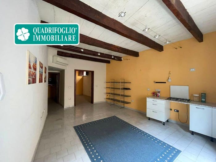 Appartamento trilocale in vendita in Via Maiorca, Centro Storico, Alghero