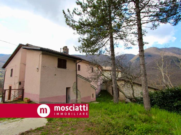 Casa con 5 locali in vendita in Località Sorti, Sefro