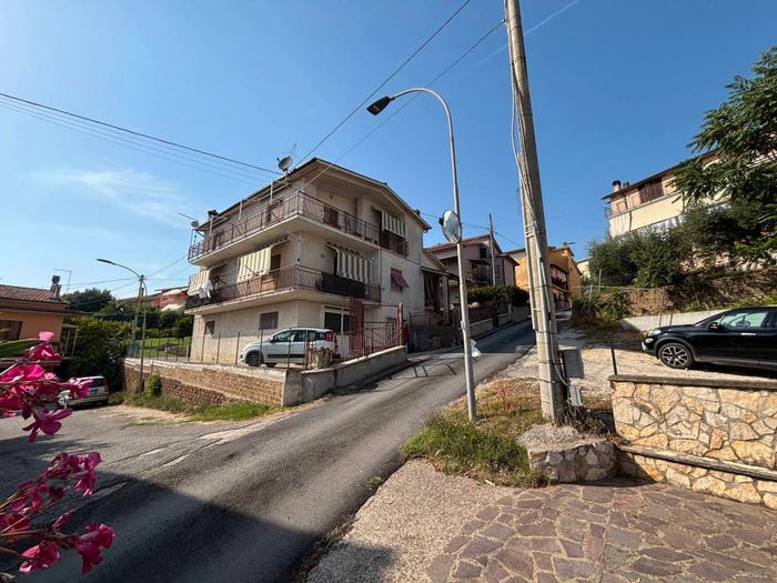 Appartamento con 5 locali in vendita in Via Immaginetta, Centro, Stimigliano