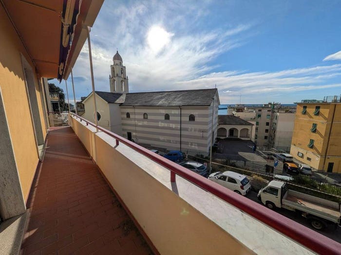 Appartamento con 5 locali in vendita in Via Laviosa, Pegli, Genova