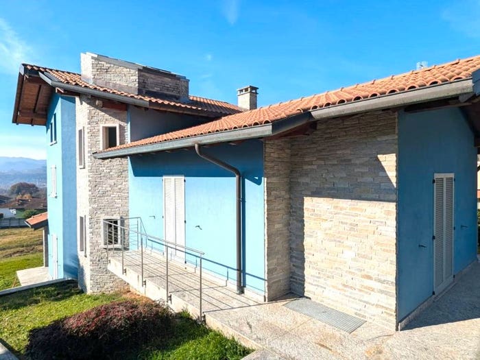 Casa con 5 locali in vendita in Via Rimembranza, Bolzano Novarese