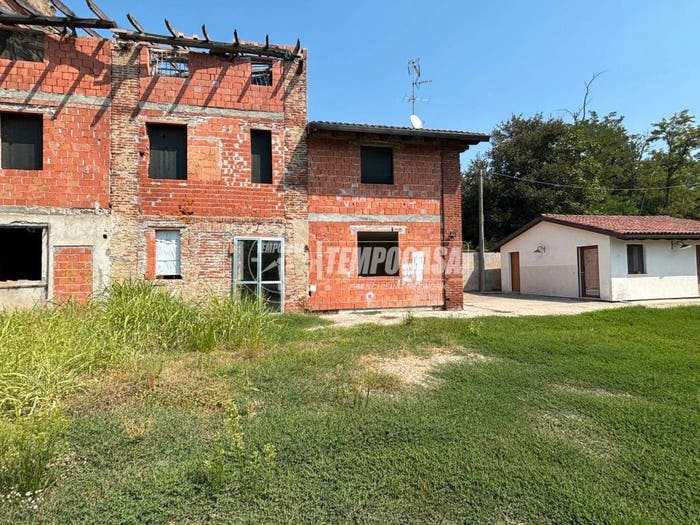 Casa con 6 locali in vendita in Via Guglielmo Cavalli, Porta Milano, Casale Monferrato