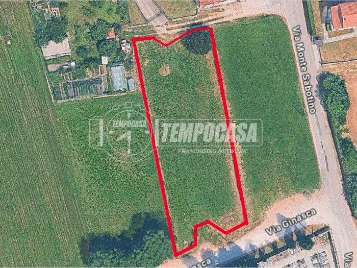 Casa trilocale in vendita in Via Monte Sabotino terreno, Centro, Inverigo
