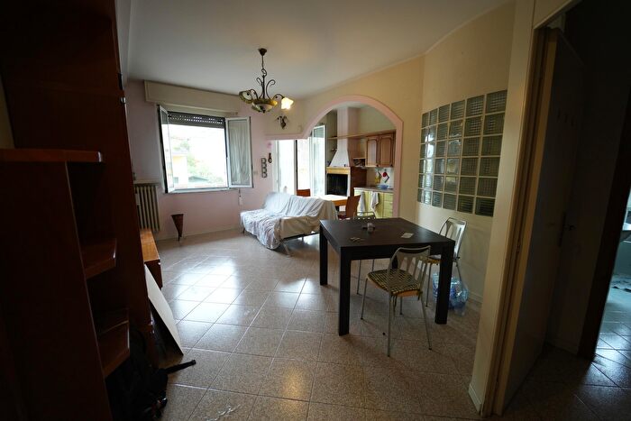 Appartamento quadrilocale in vendita in Via Gino Capponi, Rimini