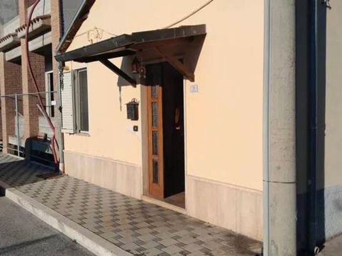 Casa con 5 locali in vendita in Via Della Chiesa No Number, Massa D'Albe Corona, Massa d'Albe