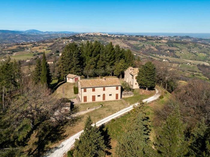 Casa con 6 locali in vendita in Centro, Cupramontana