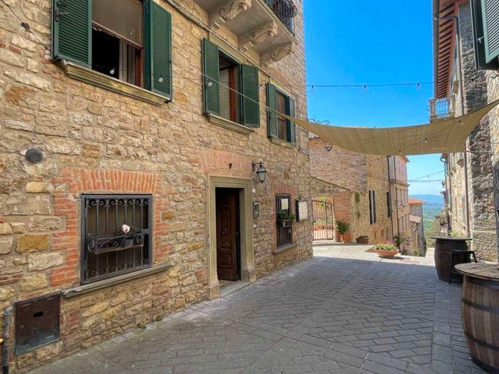 Casa con 6 locali in vendita in Via Lemmi, Centro, Montegabbione