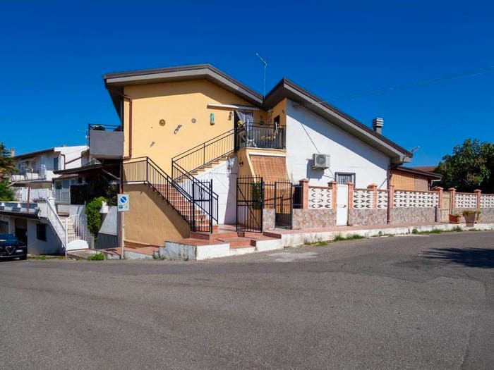 Appartamento trilocale in vendita in Borgata Marina, Roseto Capo Spulico