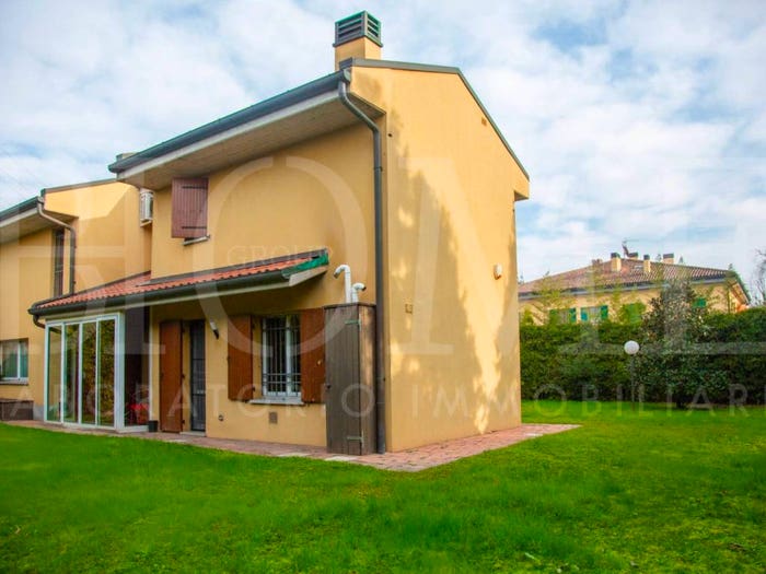 Casa con 6 locali in vendita in Bolognina, Bologna