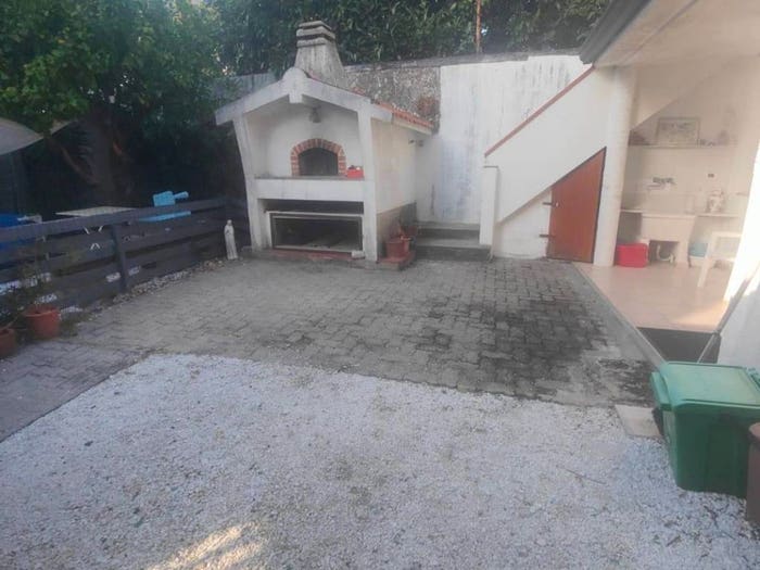 Casa con 6 locali in vendita in Massa, Centro