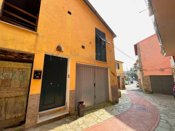 Casa quadrilocale in vendita in via roma, Centro, Caravonica