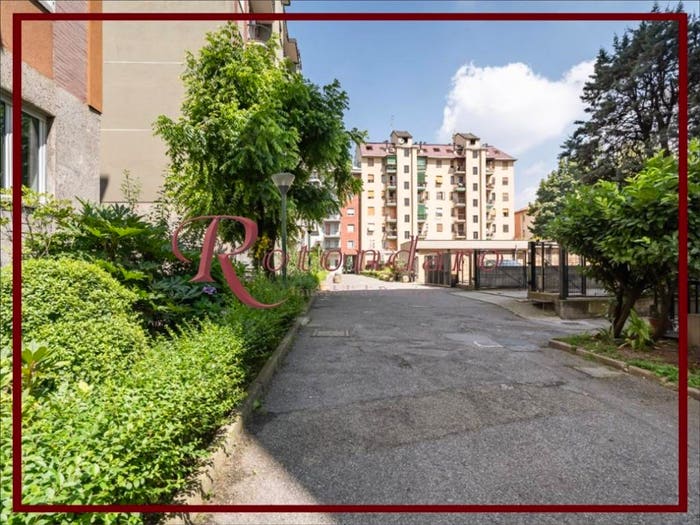 Appartamento trilocale in vendita in Via Lodovico il Moro, Barona, Milano