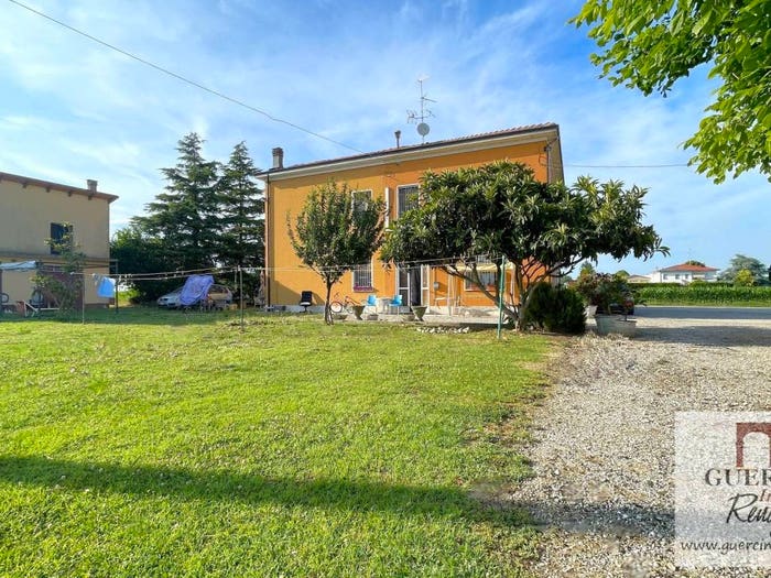 Casa con 6 locali in vendita in Via Francesco Tassinari, Frazioni Nord, Cento
