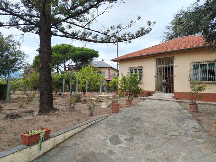 Casa quadrilocale in vendita in Via Salea, Albenga