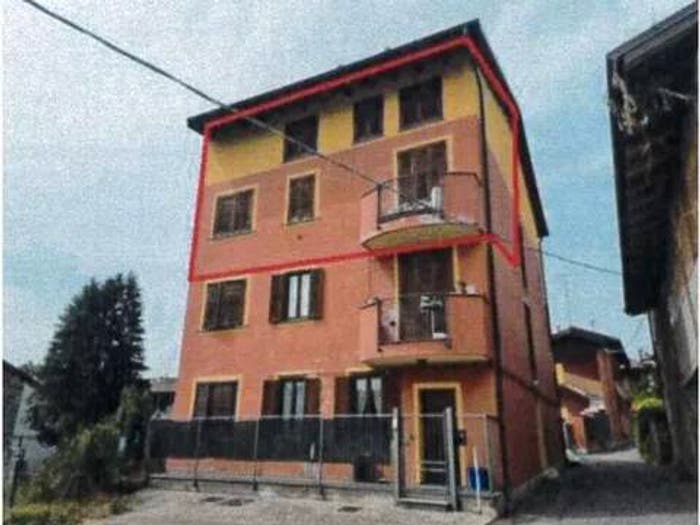 Appartamento trilocale in vendita in Località Mottalunga, Comignago