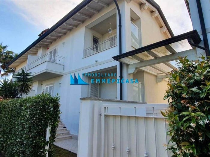 Casa con 5 locali in vendita in Via della Croce, Cinquale, Montignoso