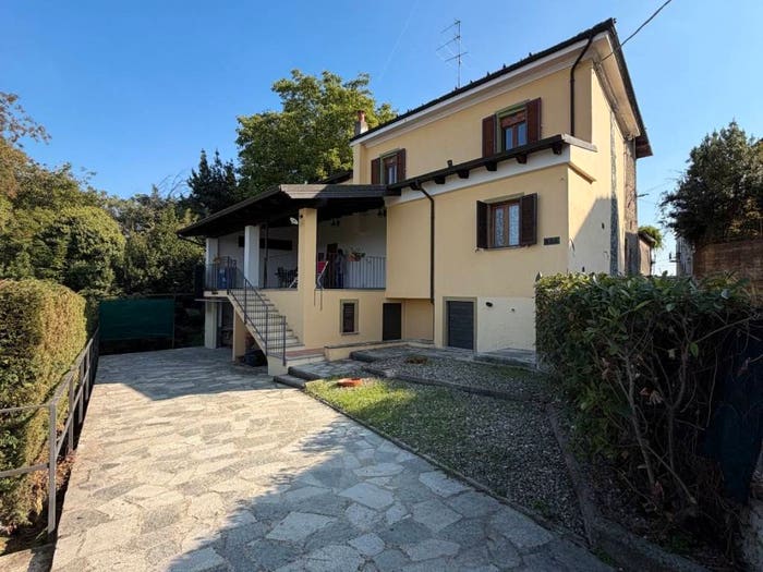 Casa quadrilocale in vendita in Via Silvio Gandolfo, Maranzana