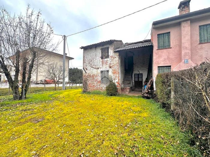 Casa bilocale in vendita in Via Adige, Piombino Dese