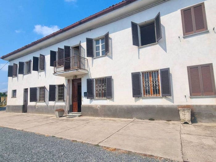 Casa con 6 locali in vendita in Cascine, Moasca