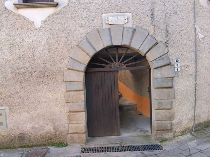 Casa con 6 locali in vendita in Via Santa Lucia No Number, Caselle in Pittari