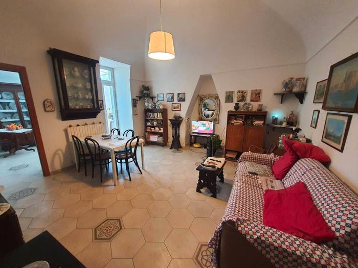 Appartamento trilocale in vendita in Via Meta, Centro, Meta