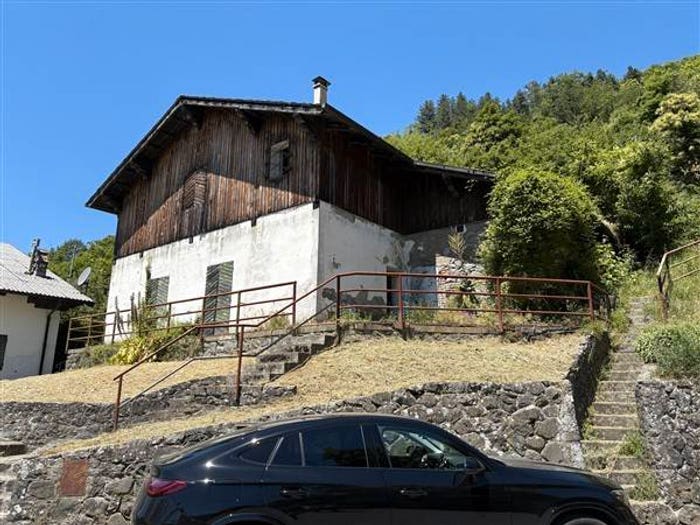 Casa con 5 locali in vendita in Via Provinciale, Sillano Giuncugnano
