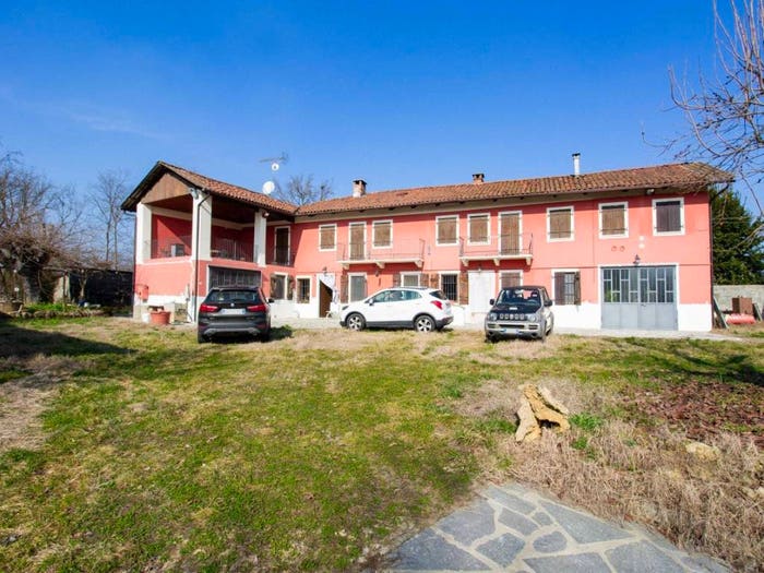 Casa con 6 locali in vendita in Via Per Viale, Cortazzone