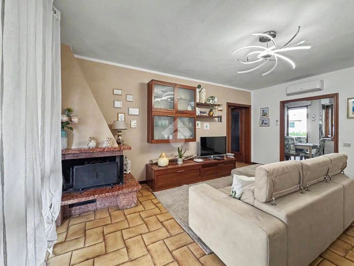 Appartamento con 5 locali in vendita in via verga, San Frediano Sud San Lorenzo a Pagnatico, Cascina