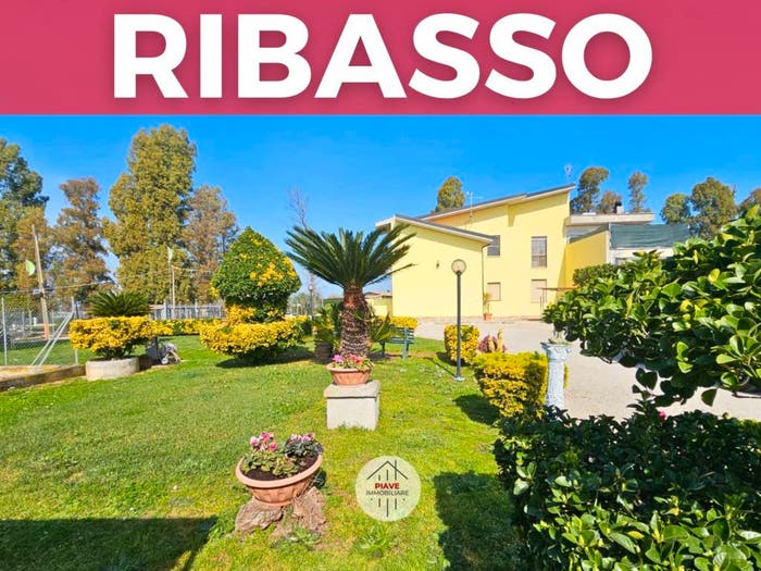 Casa quadrilocale in vendita in Strada Moscarello, Bainsizza, Latina