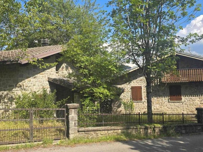 Casa con 6 locali in vendita in Pievepelago