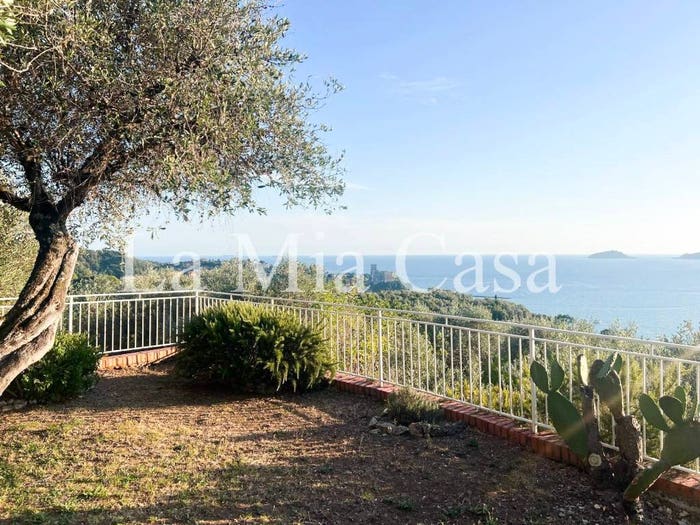 Appartamento trilocale in vendita in Via Sotto Pugliola, Pugliola Solaro, Lerici