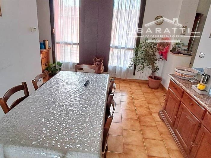 Appartamento con 6 locali in vendita in Centro, Ostiglia